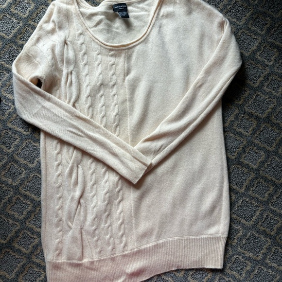 Cashmere Central Park West Cream/Butter Cable Knit Sweater - Picture 2 of 8